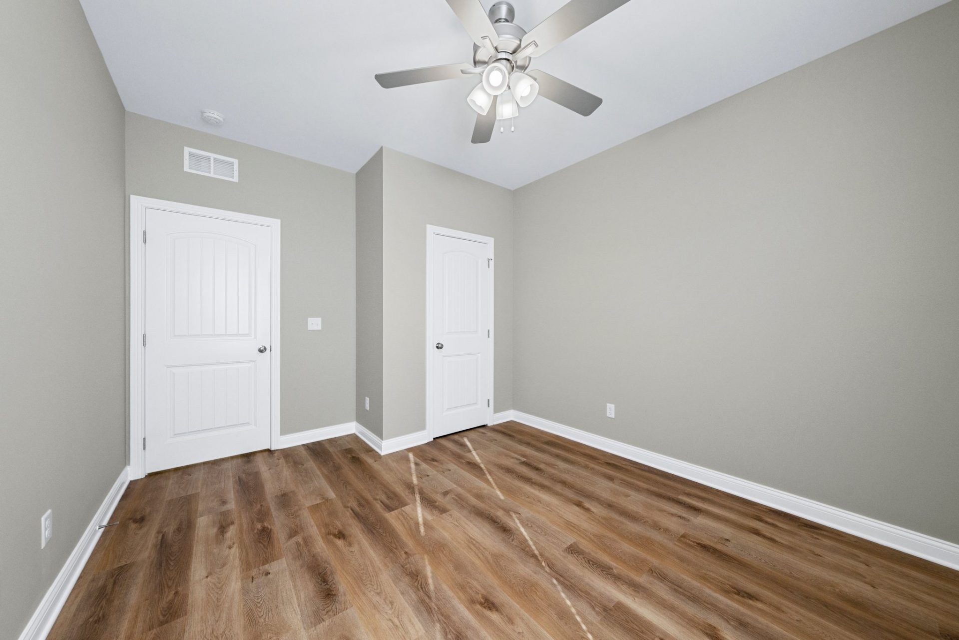 12 Web Or Mls Dsc00379