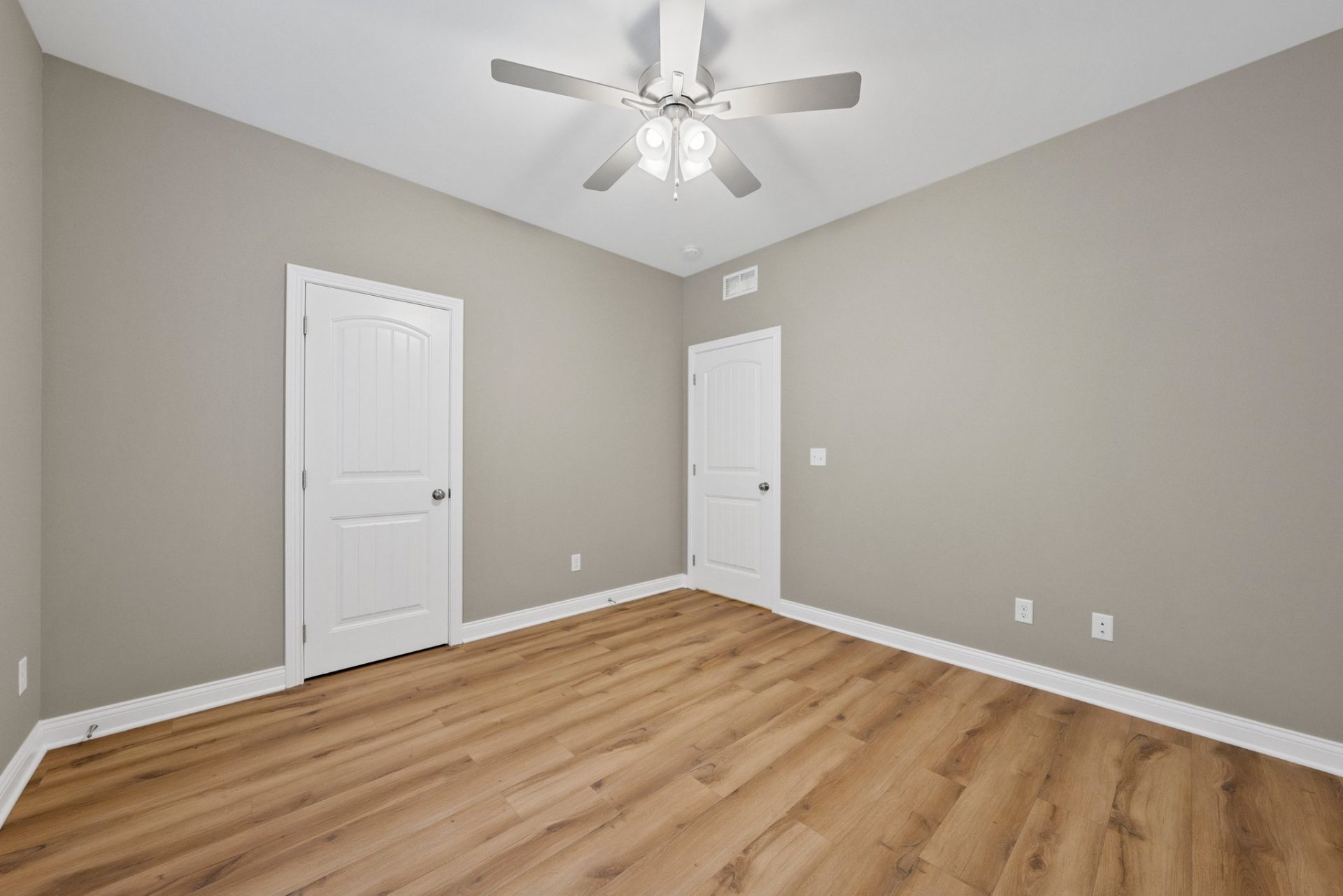 13 Web Or Mls Dsc00310