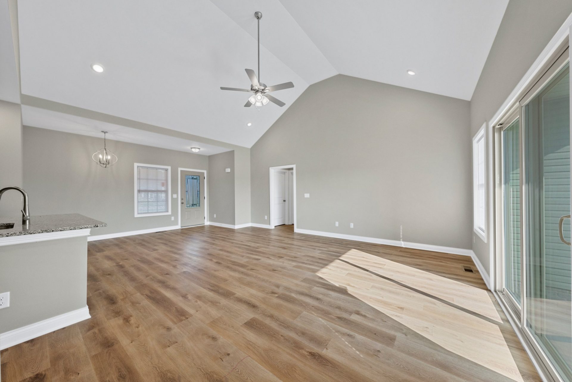 17 Web Or Mls Dsc00394