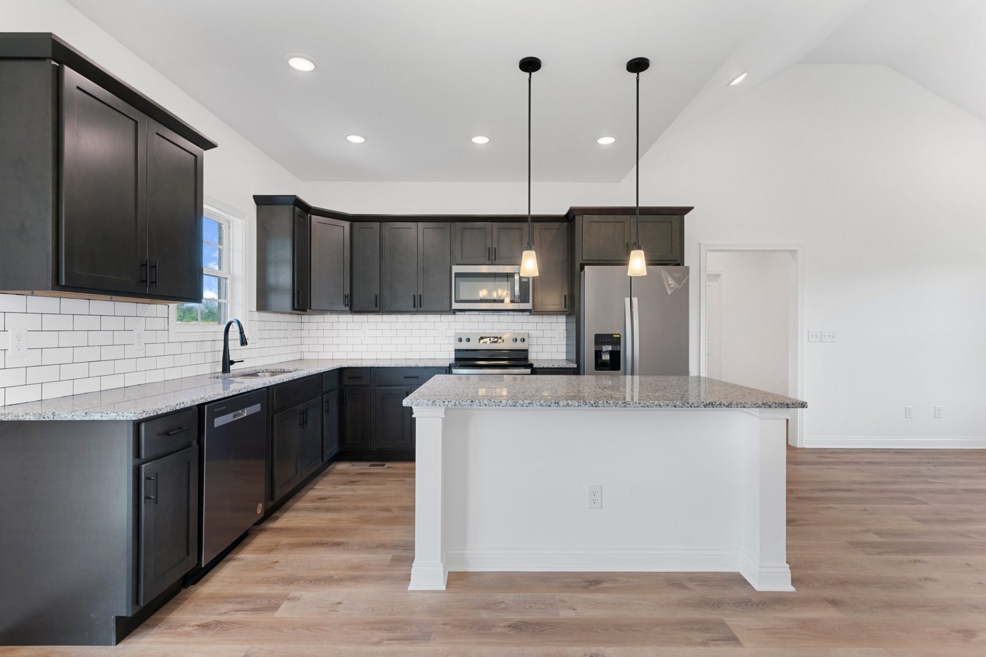 18 Web Or Mls Dsc00544