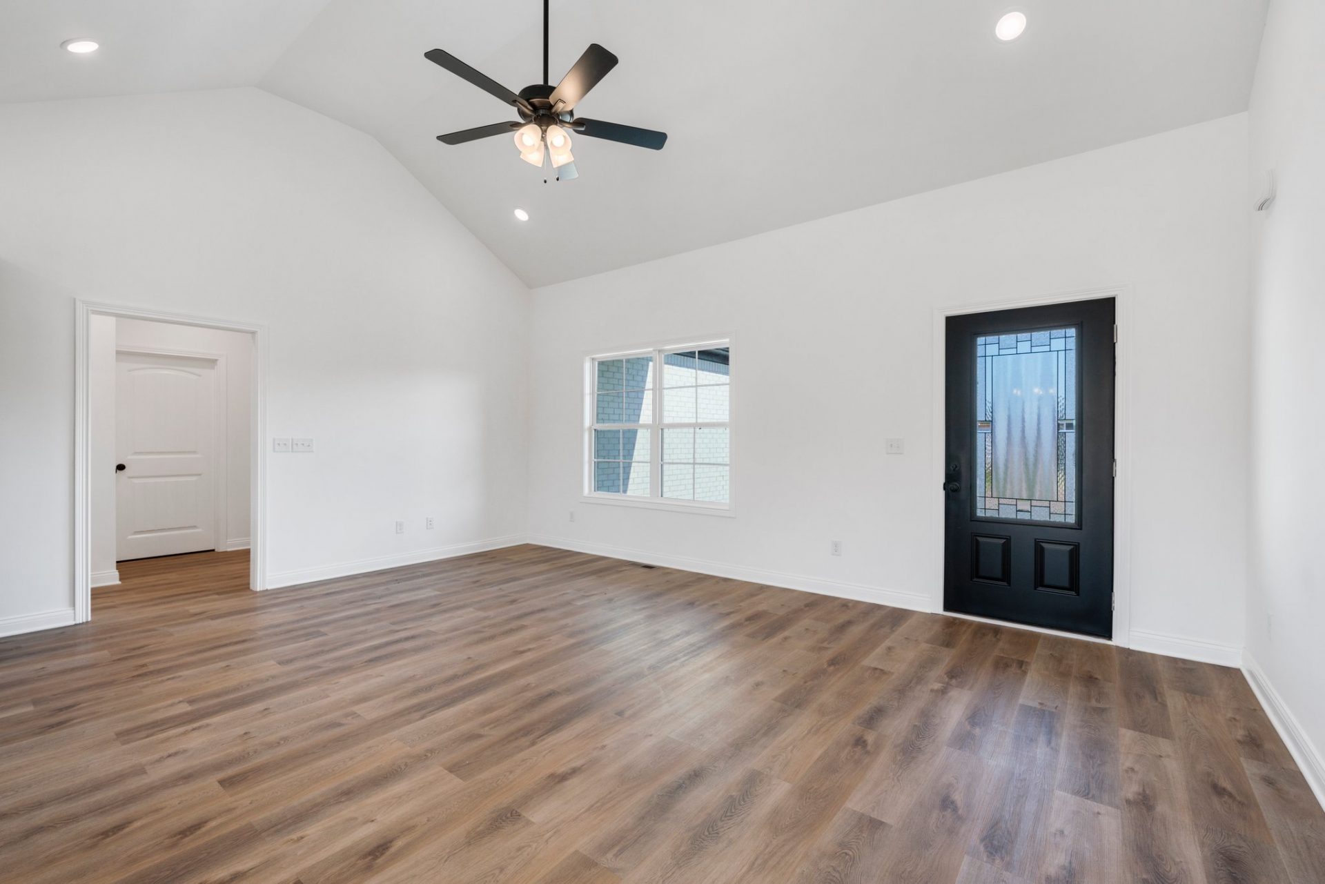 22 Web Or Mls Dsc00556