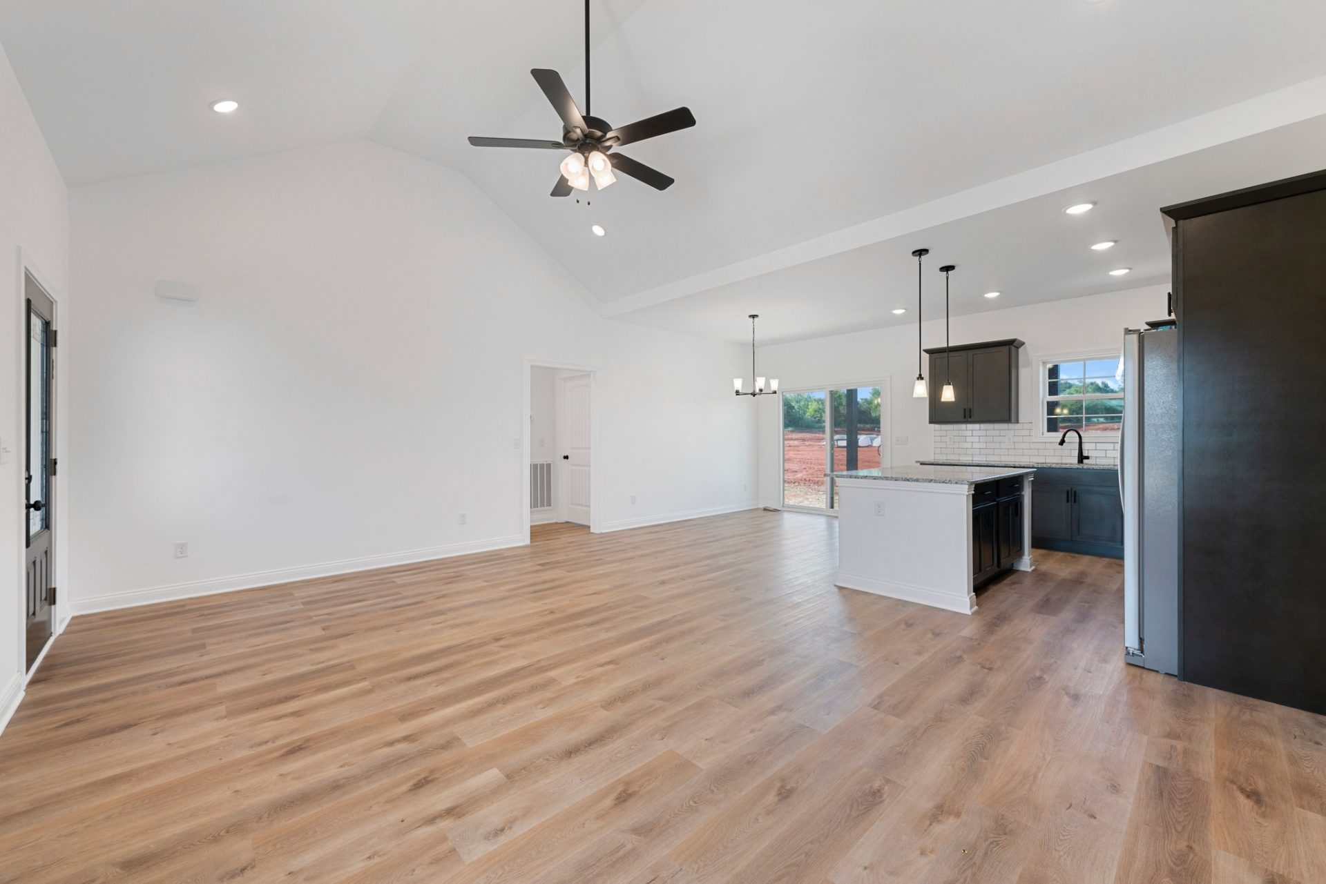 24 Web Or Mls Dsc00562