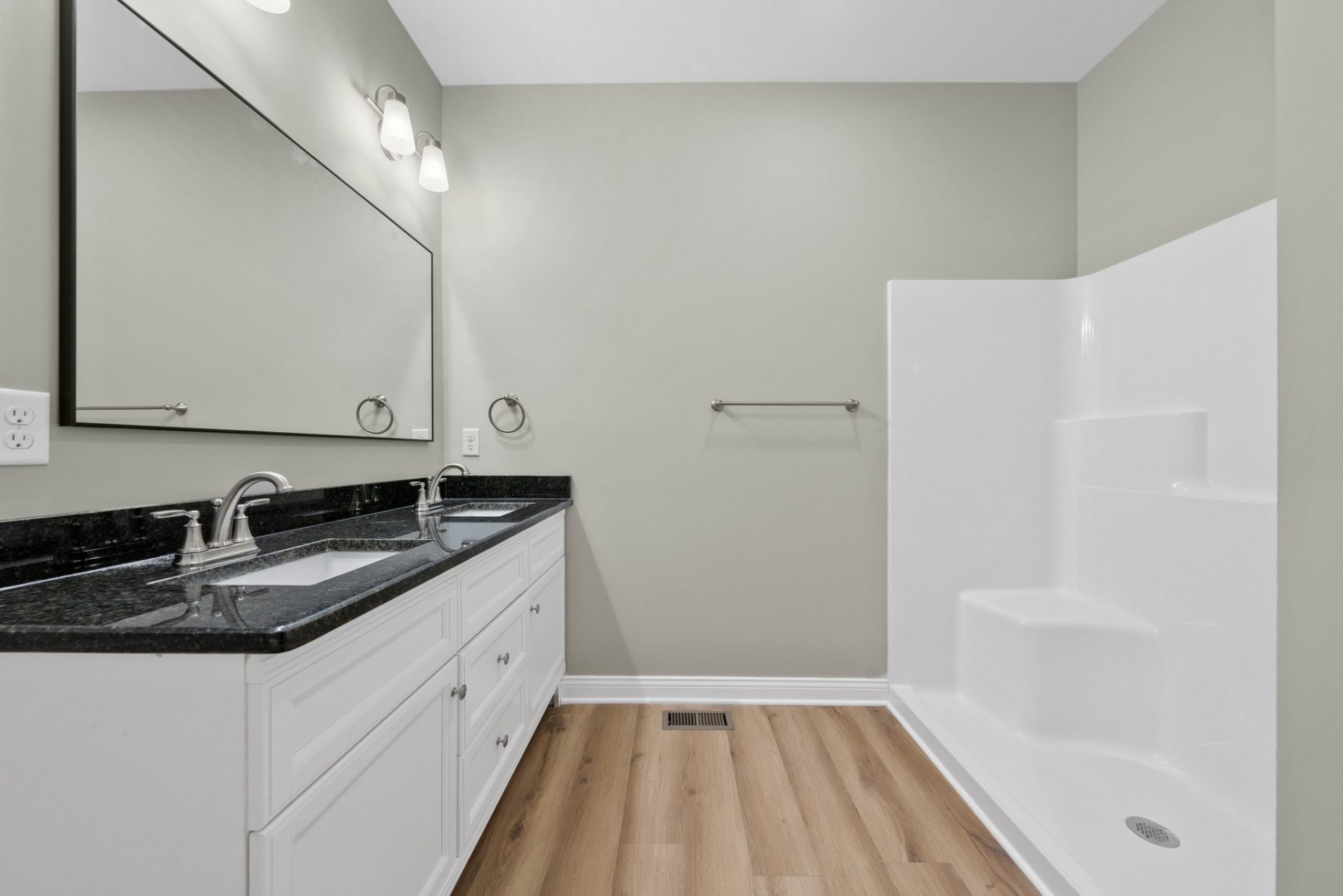 8 Web Or Mls Dsc00295